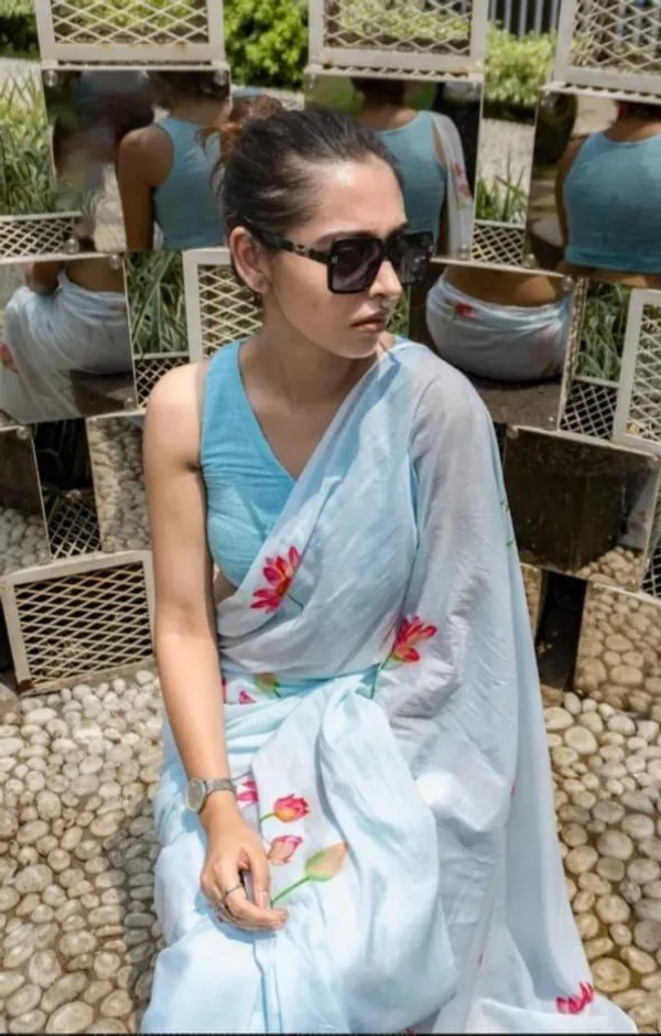 Sky_Blue_Linen_Mehek_Linen_Fresh_Floral_Print_Saree_For_Women