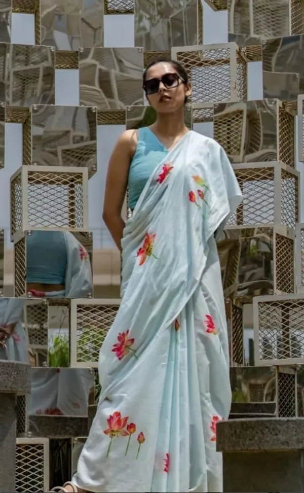Sky_Blue_Linen_Mehek_Linen_Fresh_Floral_Print_Saree_For_Women