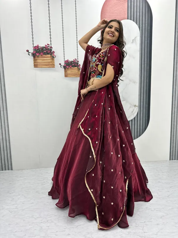Maroon_Heavy_Embroidery_Thread_&_Sequence_Work_With_Fancy_Latakan_Lehenga_For_Women
