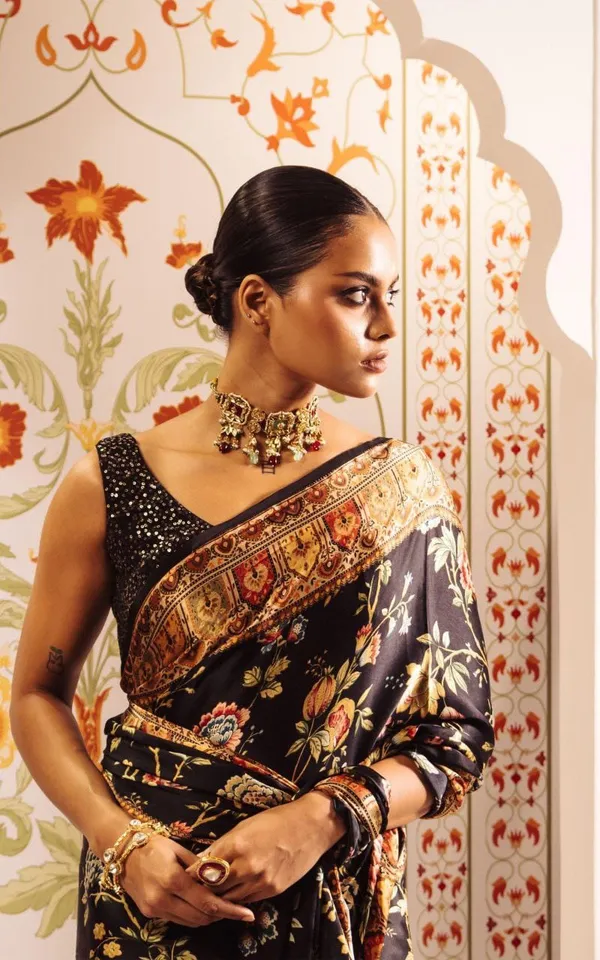 Black_Satin_Designer_Digital_Print_Saree_For_Women