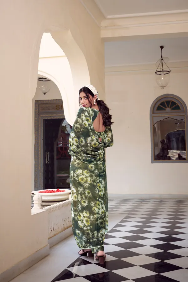 Mahendi_Weightless_Marbal_(Georgette)_Printed_with_love_and_petals_Saree_For_Women