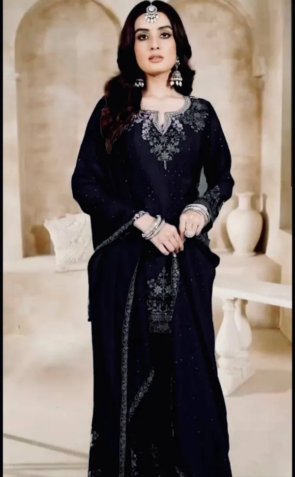 Black_Heavy_Chinon_Silk_With_Heavy_Embroidery_Work_And_Moti_Work_For_Women
