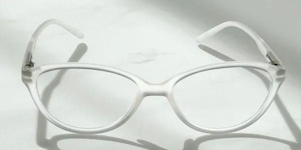 Transparent_&_White_Cat_Eye_Shape_Tr_Full_Rim_Frames_For_Girls_Lightweight_Eyeframes_And_Eyewear_For_Unisex_|_Blue_Ray_Zero_Power