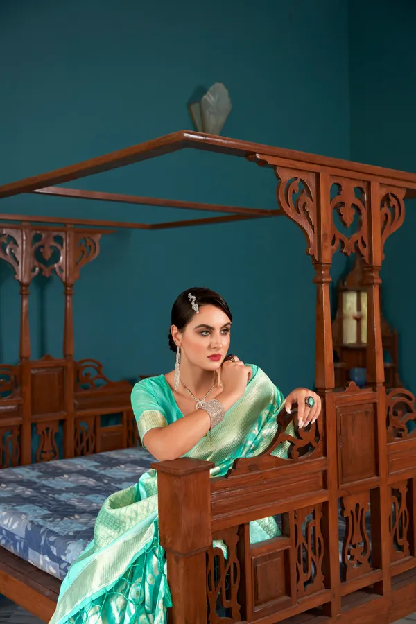 Rama_Blue_Linen_Saree_For_Women_&_Girls