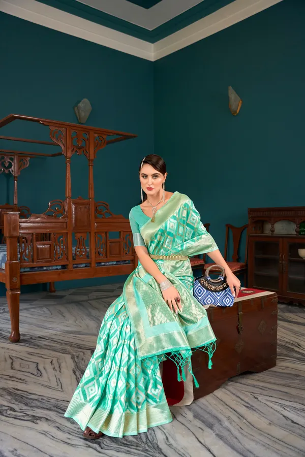 Rama_Blue_Linen_Saree_For_Women_&_Girls