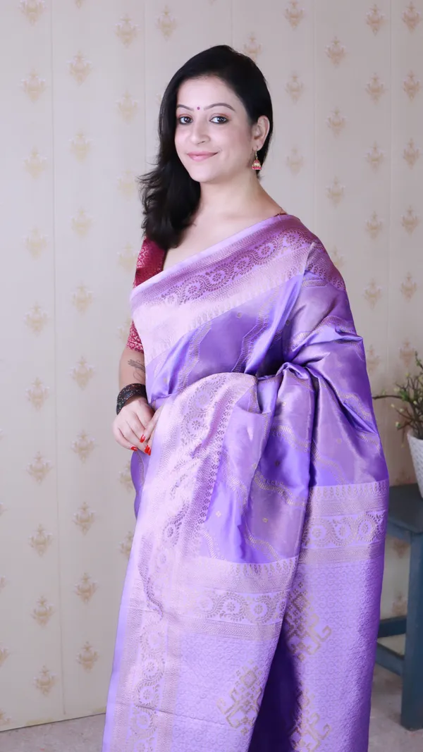 Lavender_Soft_Silk_With_Flower_Meenakari_Motifs_Saree_With_Blouse_Piece_For_Women_&_Girl