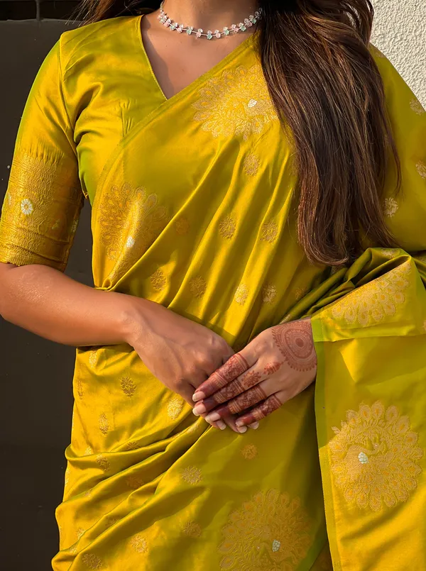 Yellow_Premium_Soft_Moonga_Silk_With_Blouse_Piece_For_Women_&_Girls