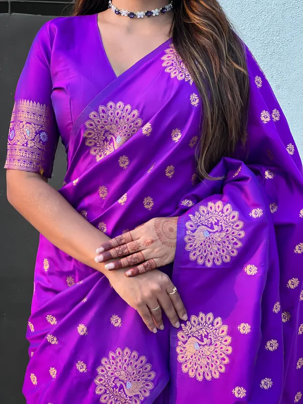 Violet_Premium_Soft_Moonga_Silk_With_Blouse_Piece_For_Women_&_Girls