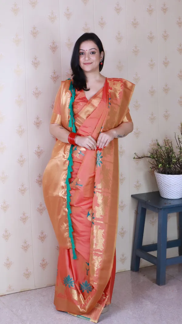 Baby_Pink_Soft_Silk_With_Flower_Meenakari_Motifs_Saree_With_Blouse_Piece_For_Women_&_Girl
