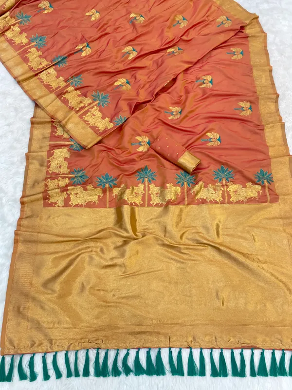 Baby_Pink_Soft_Silk_With_Flower_Meenakari_Motifs_Saree_With_Blouse_Piece_For_Women_&_Girl