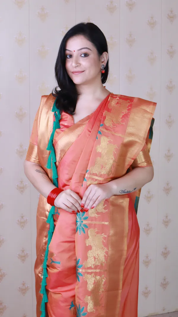 Baby_Pink_Soft_Silk_With_Flower_Meenakari_Motifs_Saree_With_Blouse_Piece_For_Women_&_Girl