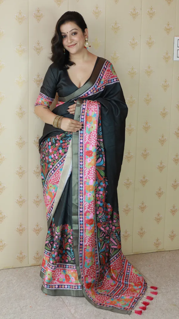 Black_Tussar_Silk_With_Floral_Prints_Saree_With_Blouse_Piece_For_Women_&_Girl