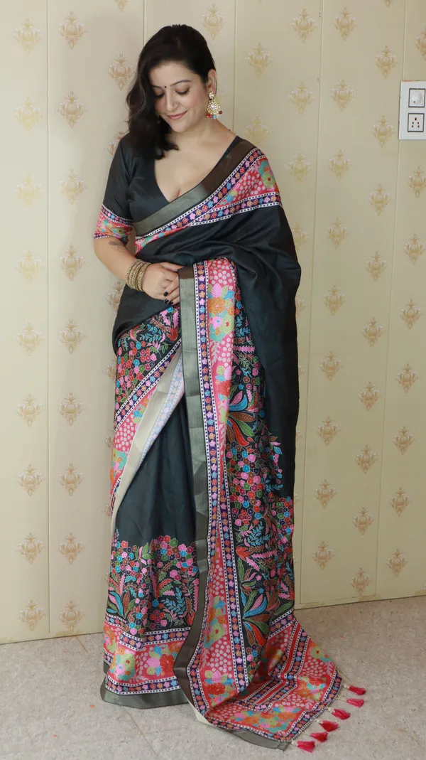 Black_Tussar_Silk_With_Floral_Prints_Saree_With_Blouse_Piece_For_Women_&_Girl