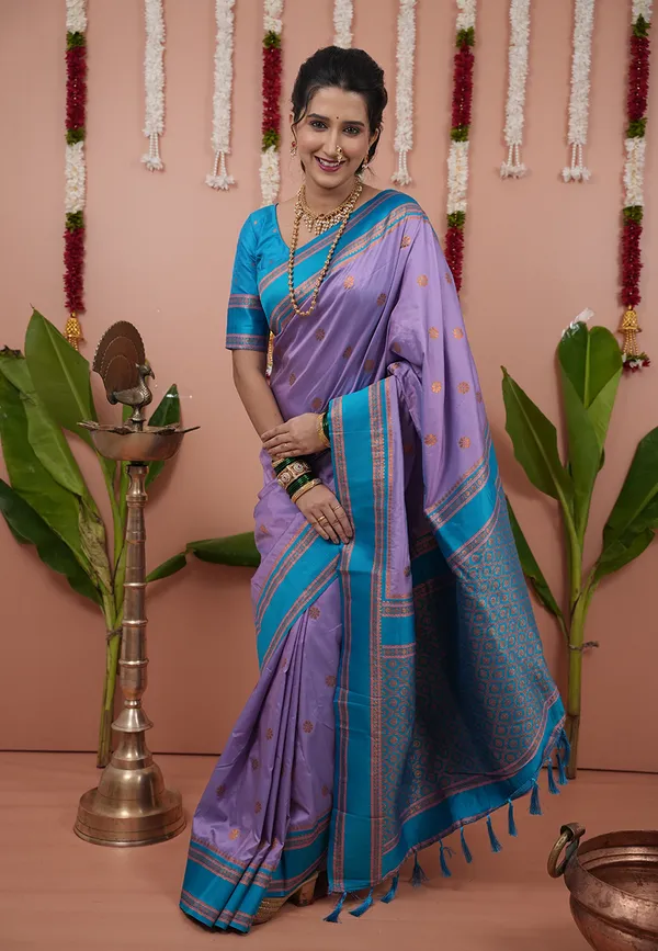 Lavender_Sky_Soft_Silk_With_Floral_Motifs_Weaved_Saree_With_Blouse_Piece_For_Women_&_Girl