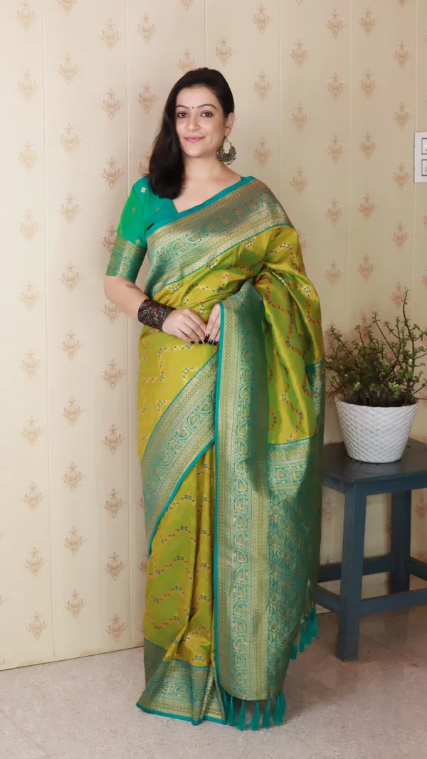 Mehandi_Premium_Banarasi_Soft_Silk_With_Gold_Zari_Zig_Zag_Geometric_Weaved_Saree_With_Blouse_Piece_For_Women_&_Girl