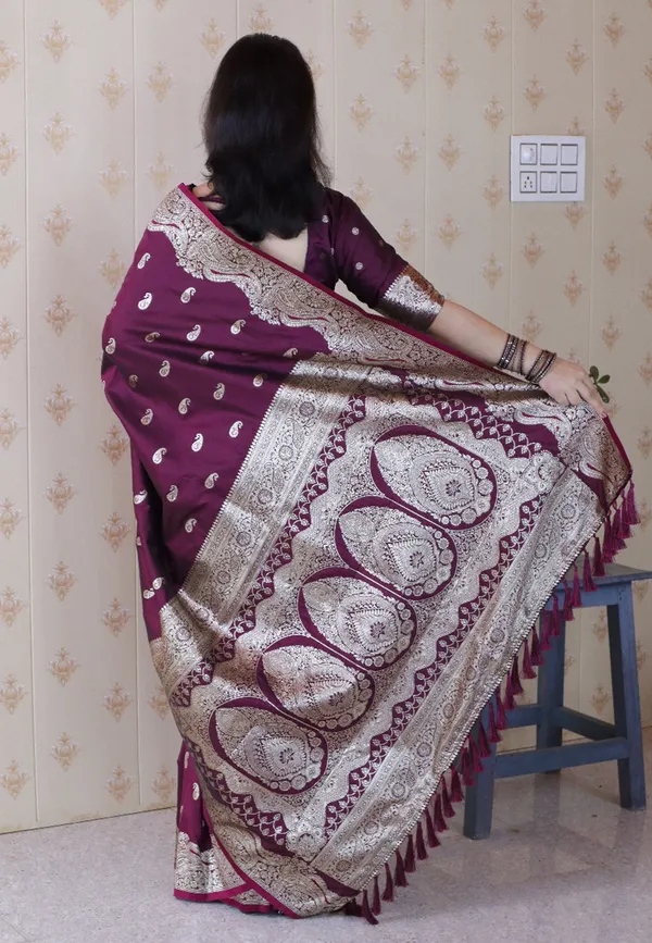 Purple_Premium_Banarasi_Soft_Silk_With_Silver_Zari_Jaal_Weaved_Saree_With_Blouse_Piece_For_Women_&_Girl