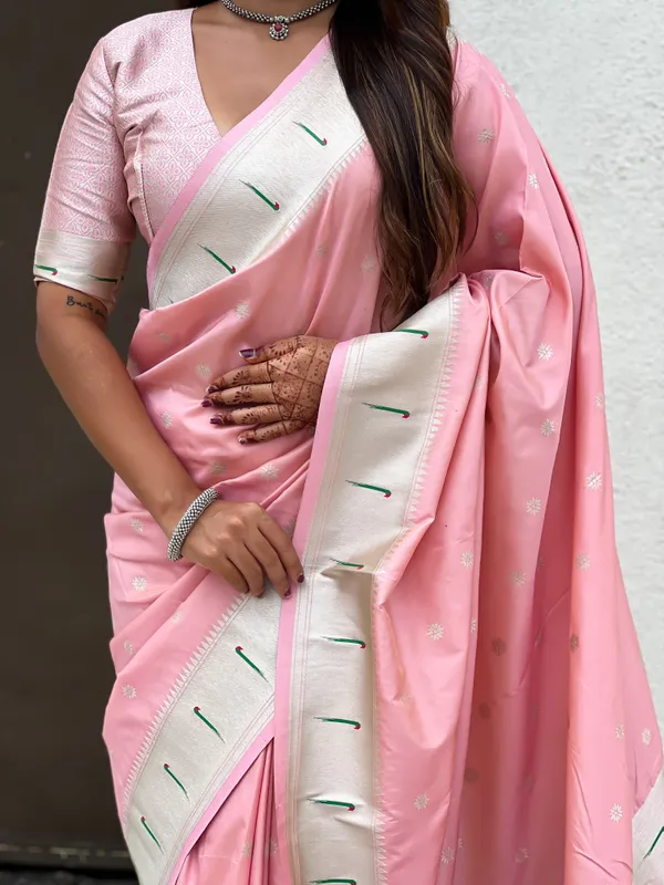 Baby_Pink_Paithani_Saree_With_Silver_Zari_Woven_Motifs_Saree_With_Blouse_Piece_For_Women_&_Girl