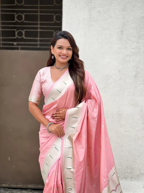 Baby_Pink_Paithani_Saree_With_Silver_Zari_Woven_Motifs_Saree_With_Blouse_Piece_For_Women_&_Girl