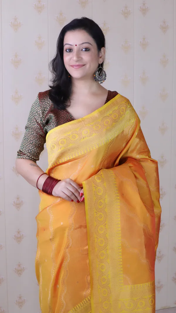 Orange_Soft_Silk_With_Flower_Meenakari_Motifs_Saree_With_Blouse_Piece_For_Women_&_Girl