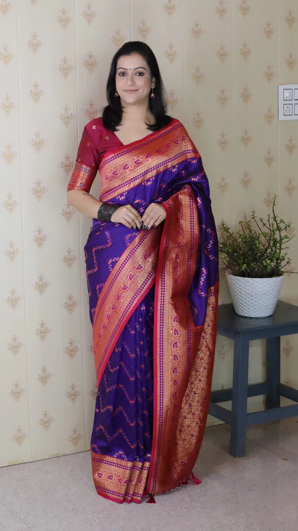 Violet_Premium_Banarasi_Soft_Silk_With_Gold_Zari_Zig_Zag_Geometric_Weaved_Saree_With_Blouse_Piece_For_Women_&_Girl