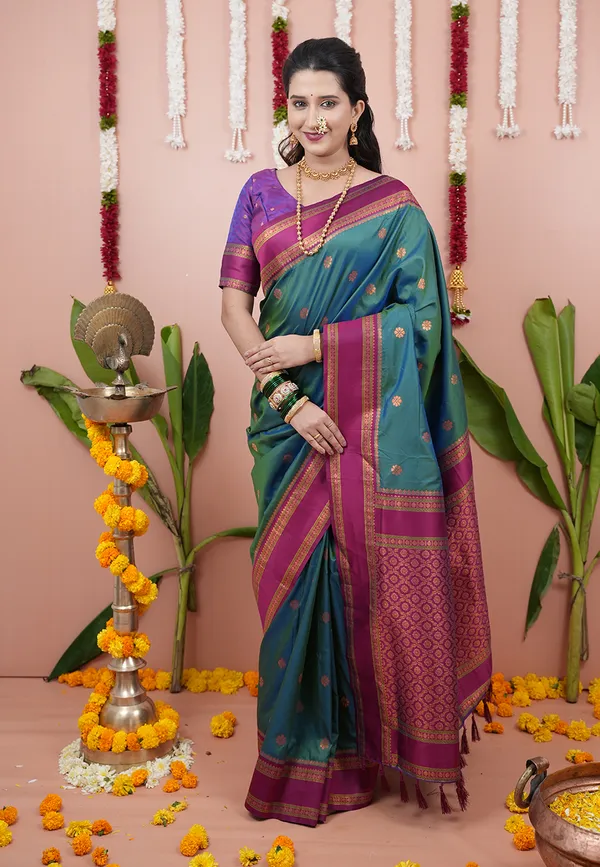Parrot_Green_Soft_Silk_With_Floral_Motifs_Weaved_Saree_With_Blouse_Piece_For_Women_&_Girl