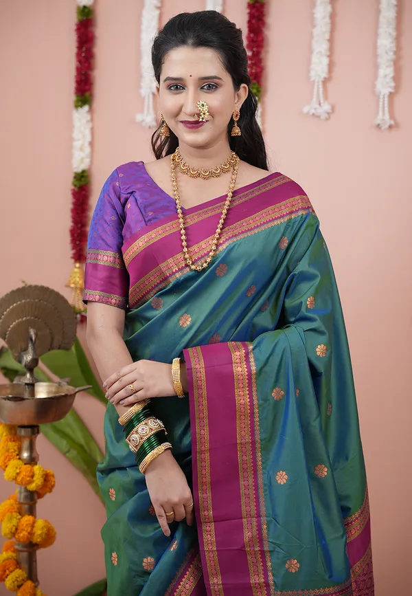 Parrot_Green_Soft_Silk_With_Floral_Motifs_Weaved_Saree_With_Blouse_Piece_For_Women_&_Girl