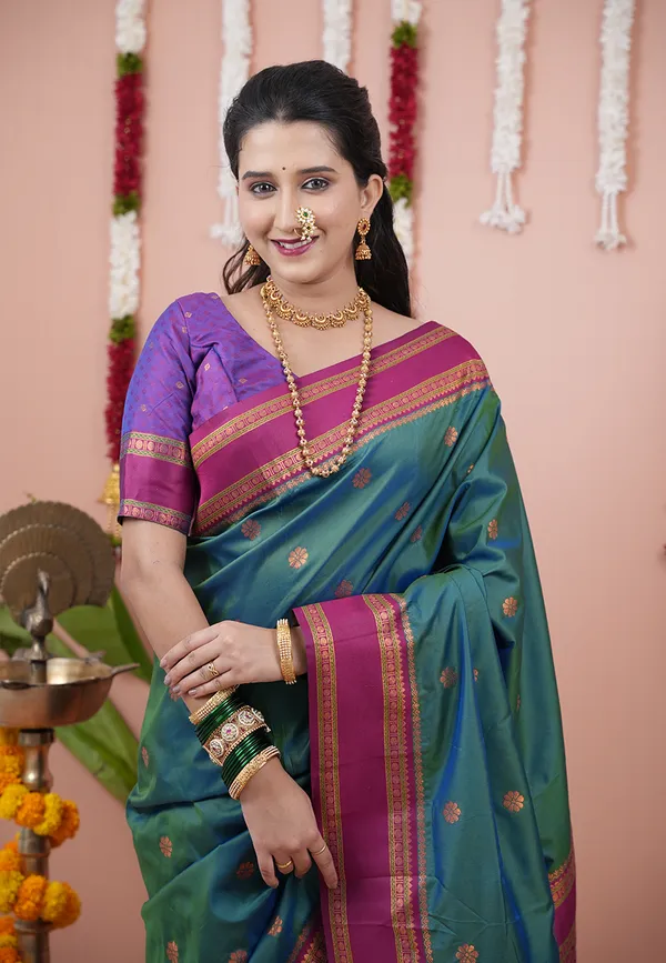 Parrot_Green_Soft_Silk_With_Floral_Motifs_Weaved_Saree_With_Blouse_Piece_For_Women_&_Girl