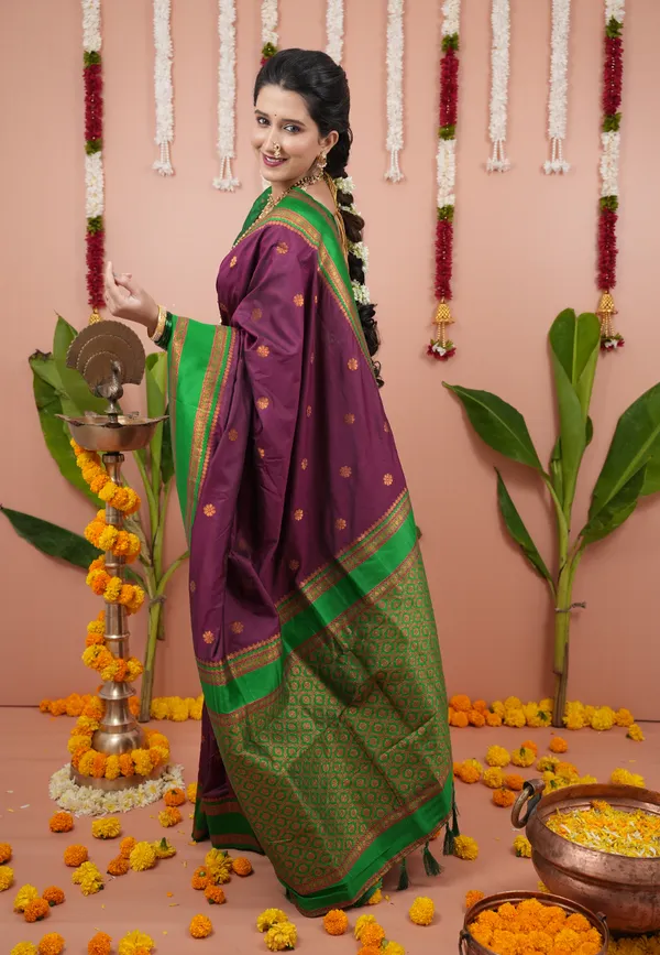Wine_Green_Soft_Silk_With_Floral_Motifs_Weaved_Saree_With_Blouse_Piece_For_Women_&_Girl