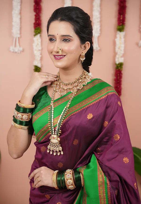 Wine_Green_Soft_Silk_With_Floral_Motifs_Weaved_Saree_With_Blouse_Piece_For_Women_&_Girl
