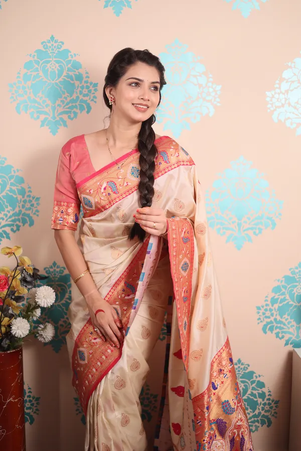 Cream_Paithani_Saree_With_Gold_Zari_Peacock_Motifs_Saree_With_Blouse_Piece_For_Women_&_Girl
