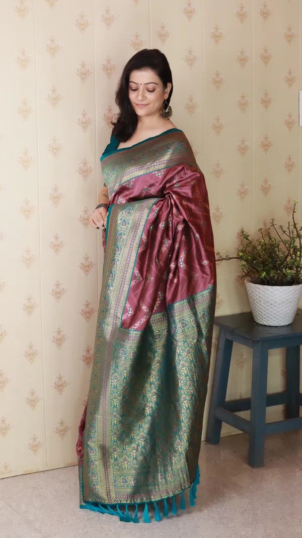 Light_Maroon_Premium_Banarasi_Soft_Silk_With_Gold_Zari_Zig_Zag_Geometric_Weaved_Saree_With_Blouse_Piece_For_Women_&_Girl