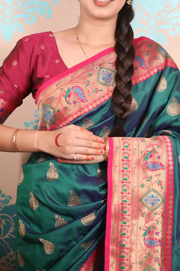 Rama_Paithani_Saree_With_Gold_Zari_Peacock_Motifs_Saree_With_Blouse_Piece_For_Women_&_Girl