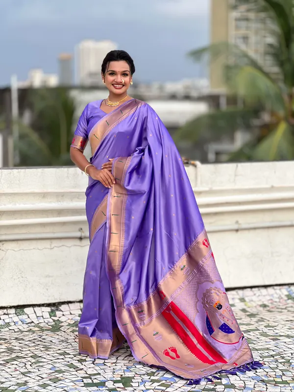 Lavender_Soft_Silk_With_Floral_Motifs_Weaved_Saree_With_Blouse_Piece_For_Women_&_Girl