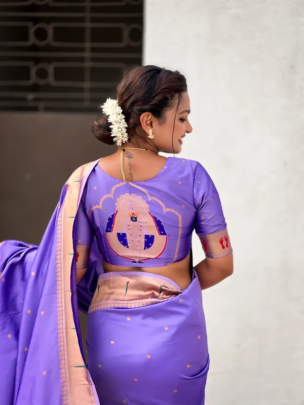 Lavender_Soft_Silk_With_Floral_Motifs_Weaved_Saree_With_Blouse_Piece_For_Women_&_Girl