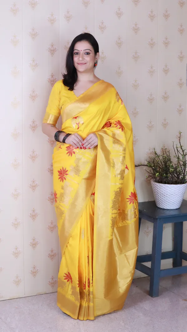 Yellow_Soft_Silk_With_Flower_Meenakari_Motifs_Saree_With_Blouse_Piece_For_Women_&_Girl