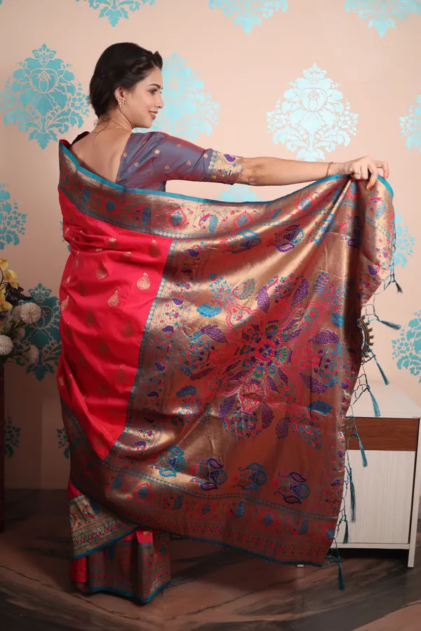 Pink_Paithani_Saree_With_Gold_Zari_Peacock_Motifs_Saree_With_Blouse_Piece_For_Women_&_Girl