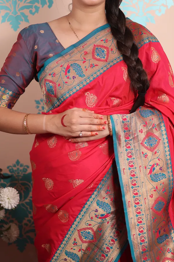 Pink_Paithani_Saree_With_Gold_Zari_Peacock_Motifs_Saree_With_Blouse_Piece_For_Women_&_Girl