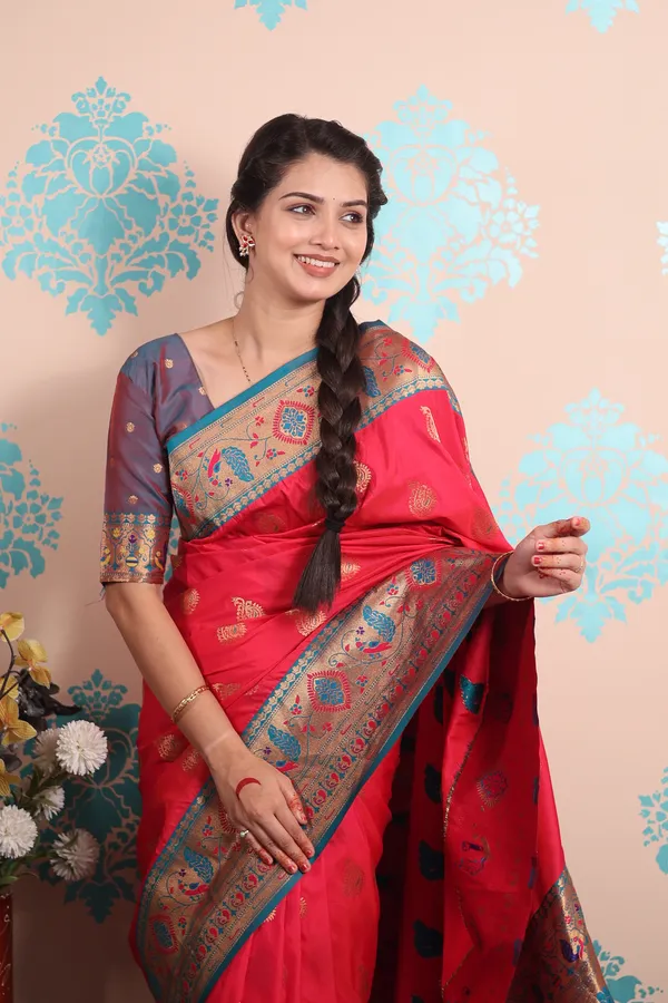 Pink_Paithani_Saree_With_Gold_Zari_Peacock_Motifs_Saree_With_Blouse_Piece_For_Women_&_Girl