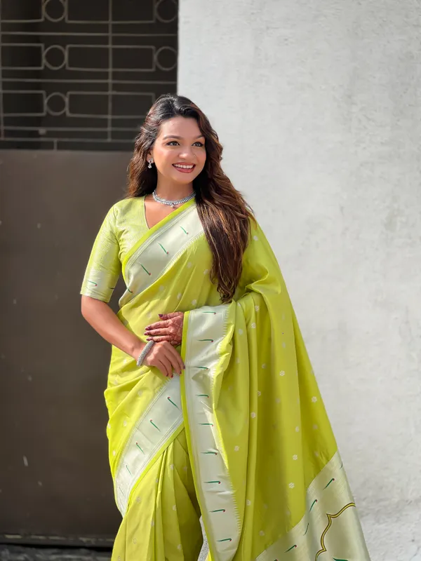 Parrot_Green_Paithani_Saree_With_Silver_Zari_Woven_Motifs_Saree_With_Blouse_Piece_For_Women_&_Girl