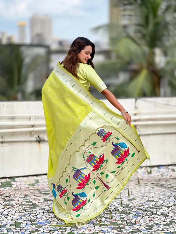Parrot_Green_Paithani_Saree_With_Silver_Zari_Woven_Motifs_Saree_With_Blouse_Piece_For_Women_&_Girl