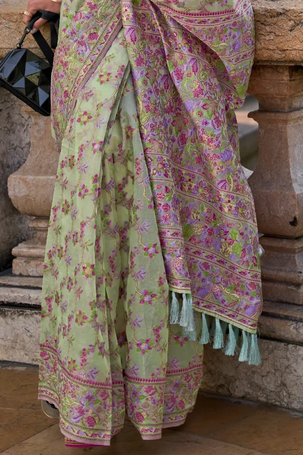 Green_Premium_Organza_Saree_With_Blouse_Piece_For_Women_&_Girls