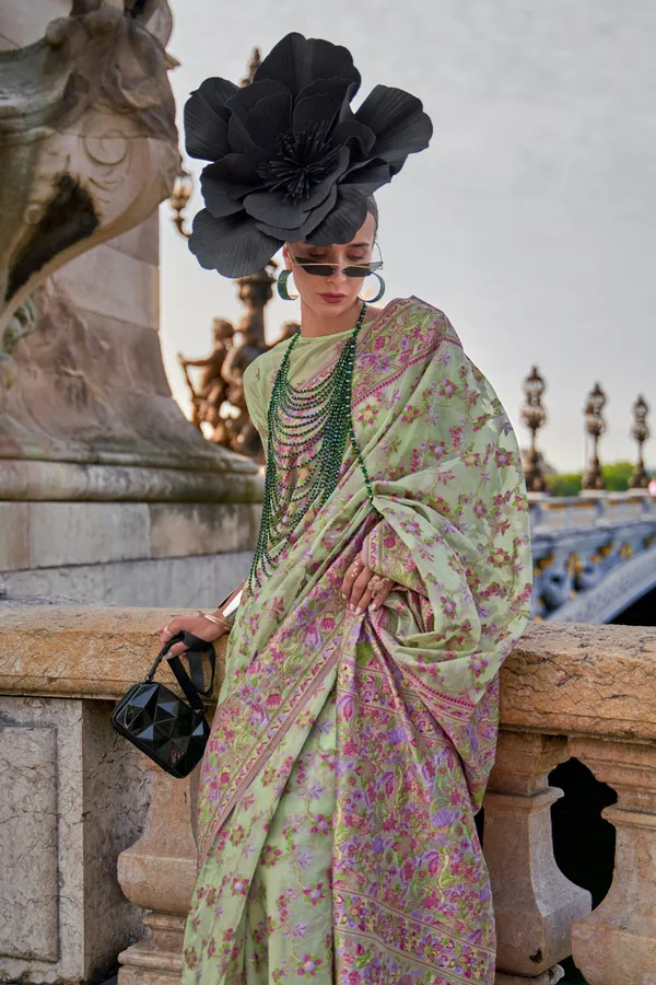 Green_Premium_Organza_Saree_With_Blouse_Piece_For_Women_&_Girls