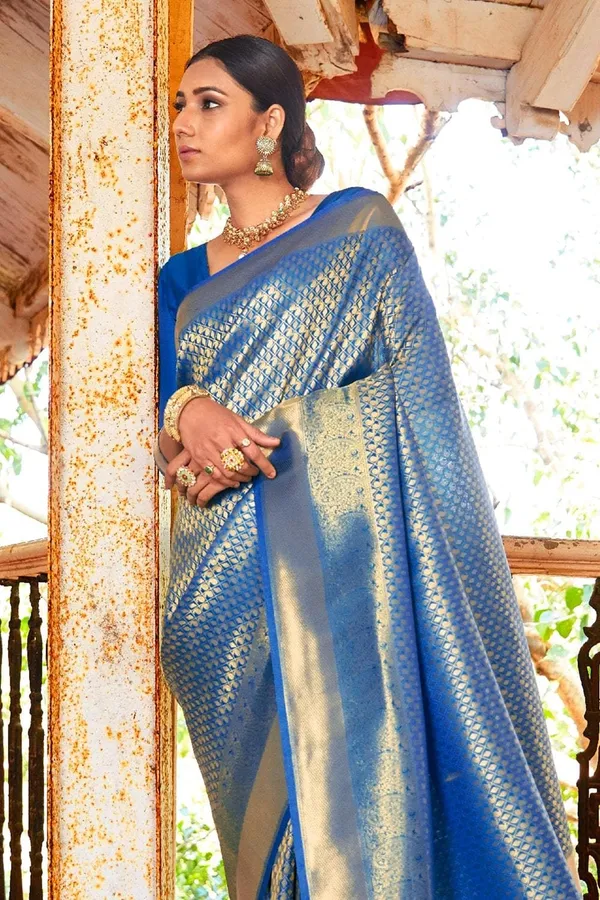 Azure_Blue_Premium_Kanjivaram_Saree_With_Blouse_Piece_For_Women_&_Girls