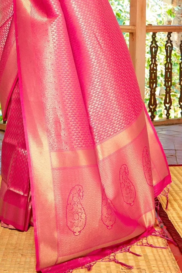 Deep_Pink_Premium_Kanjivaram_Saree_With_Blouse_Piece_For_Women_&_Girls