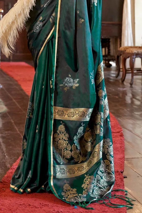 Green_Premium_Handloom_Weaving_Silk_With_Blouse_Piece_For_Women_&_Girls