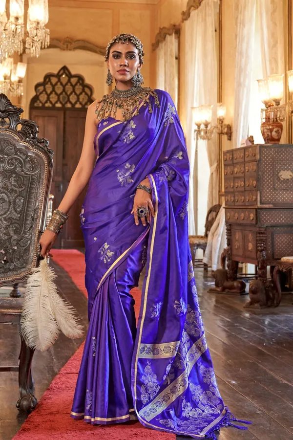 Blue_Premium_Handloom_Weaving_Silk_With_Blouse_Piece_For_Women_&_Girls