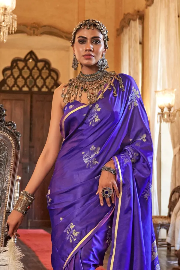 Blue_Premium_Handloom_Weaving_Silk_With_Blouse_Piece_For_Women_&_Girls
