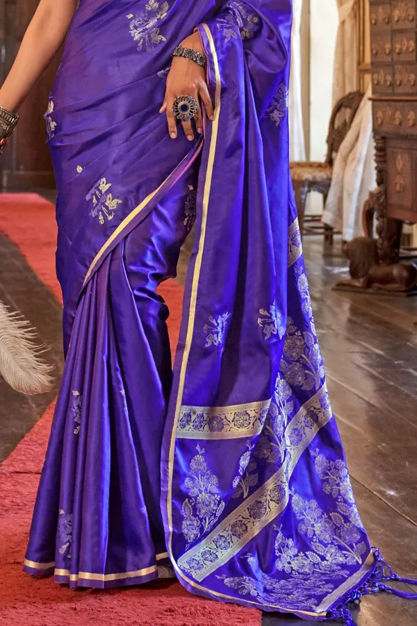Blue_Premium_Handloom_Weaving_Silk_With_Blouse_Piece_For_Women_&_Girls
