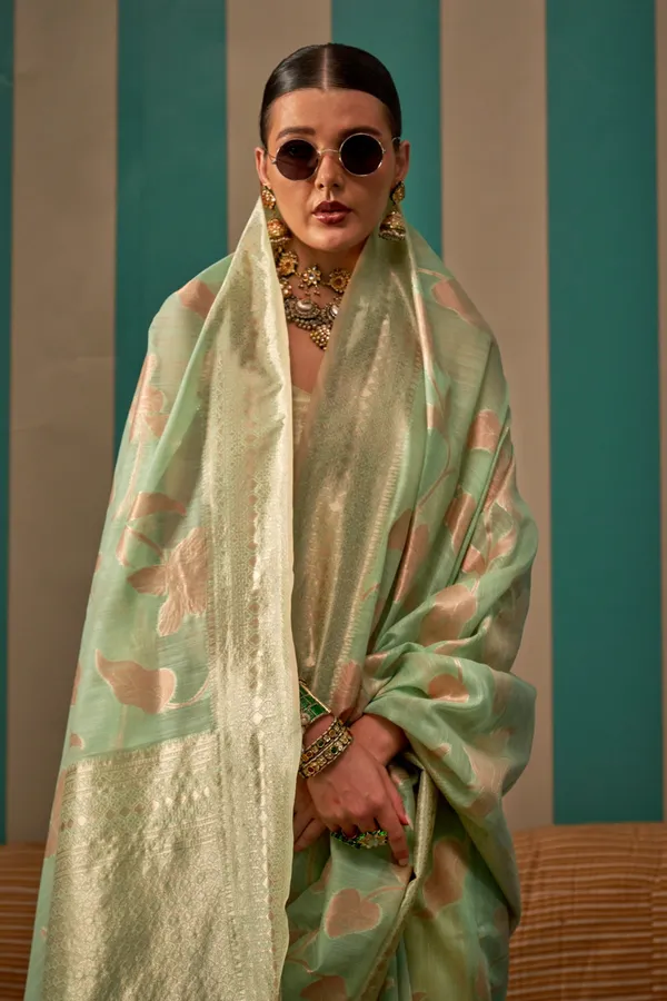 Light_Green_Premium_Linen_Saree_With_Blouse_Piece_For_Women_&_Girls