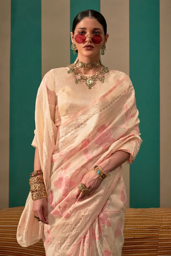 Peach_Pink_Premium_Linen_Saree_With_Blouse_Piece_For_Women_&_Girls